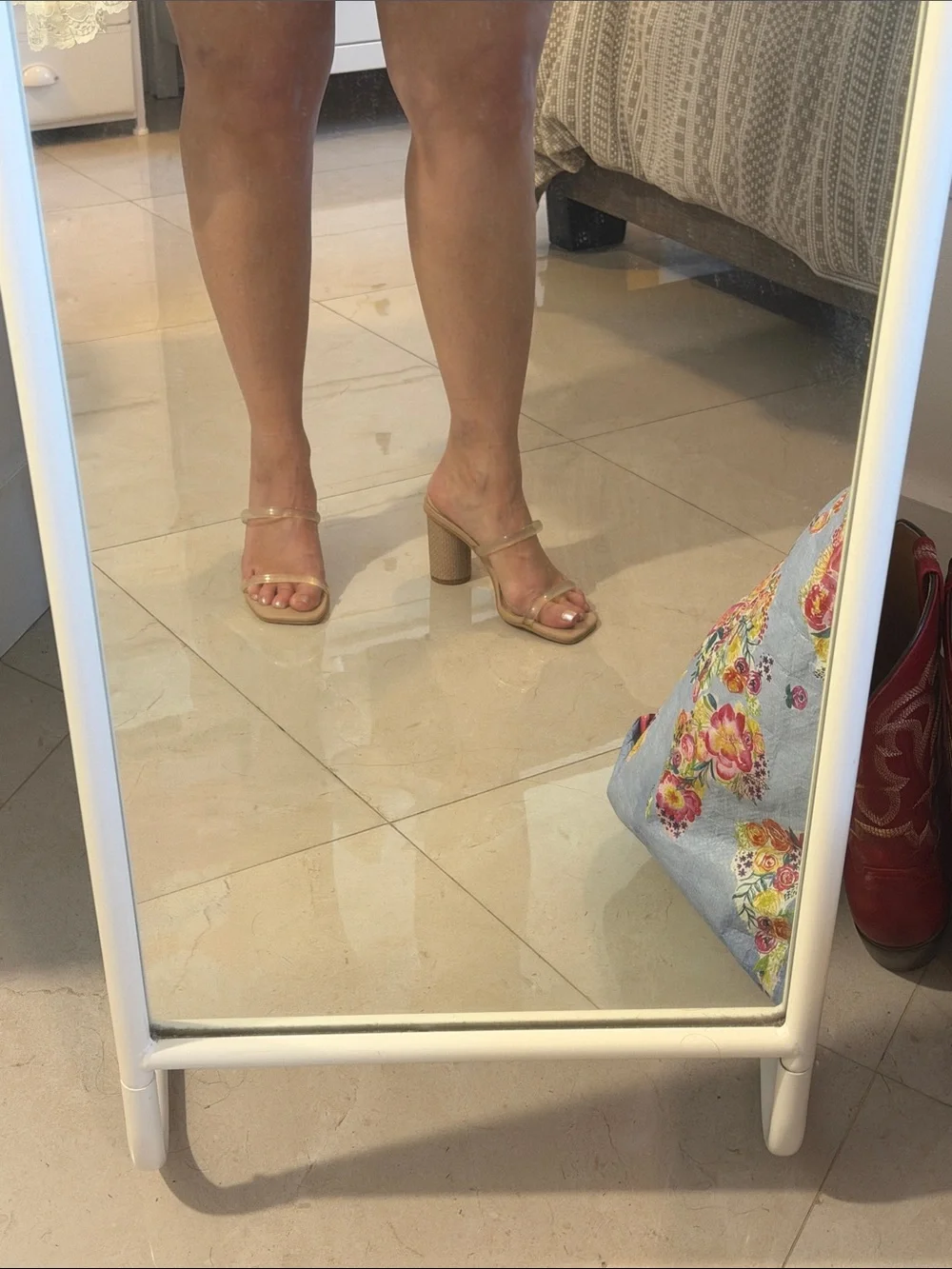 Dolce Vita Noles heels in nude/crystal